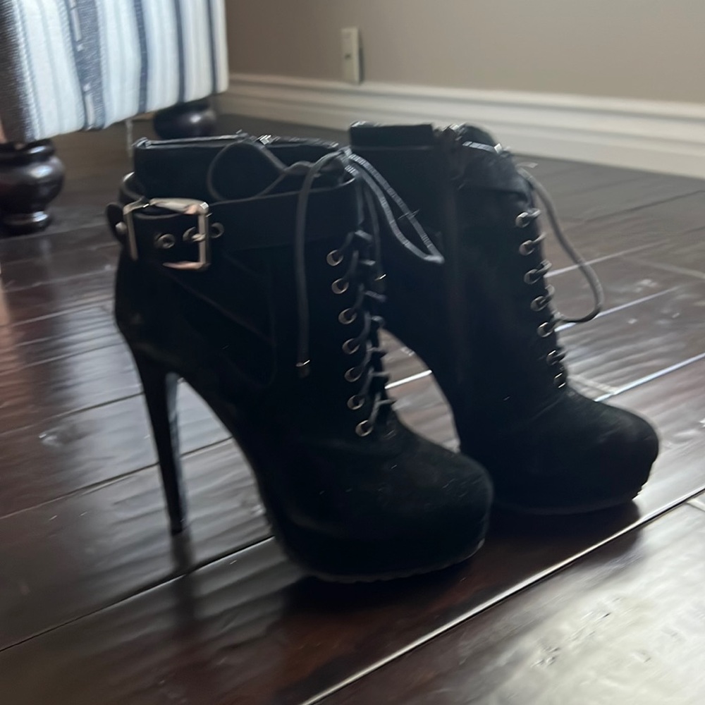 New Condition Aldo Stocklin Heel Booties